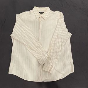 Mens Button White Up! 🤍👔